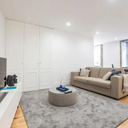 Elegant Downtown 1br Flat W/ Ac By Lovelystay 포르투