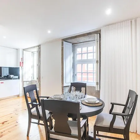 Elegant Downtown 1br Flat W/ Ac By Lovelystay 포르투