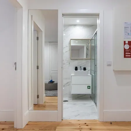 Appartamento Elegant Downtown 1br Flat W/ Ac By Lovelystay Oporto